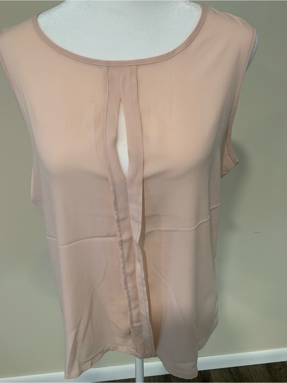 Calvin Klein Sleeveless Keyhole Camisole in Blush